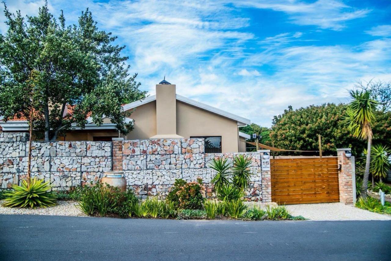 16 On Antrim Hermanus Exterior foto